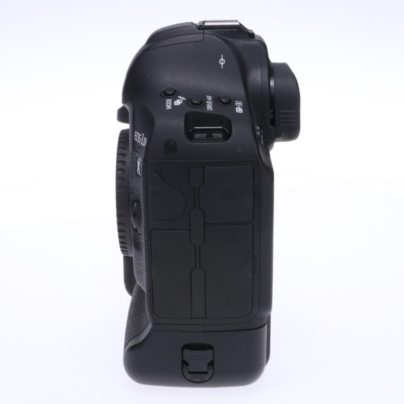 EOS-1D X Mark II ボディー