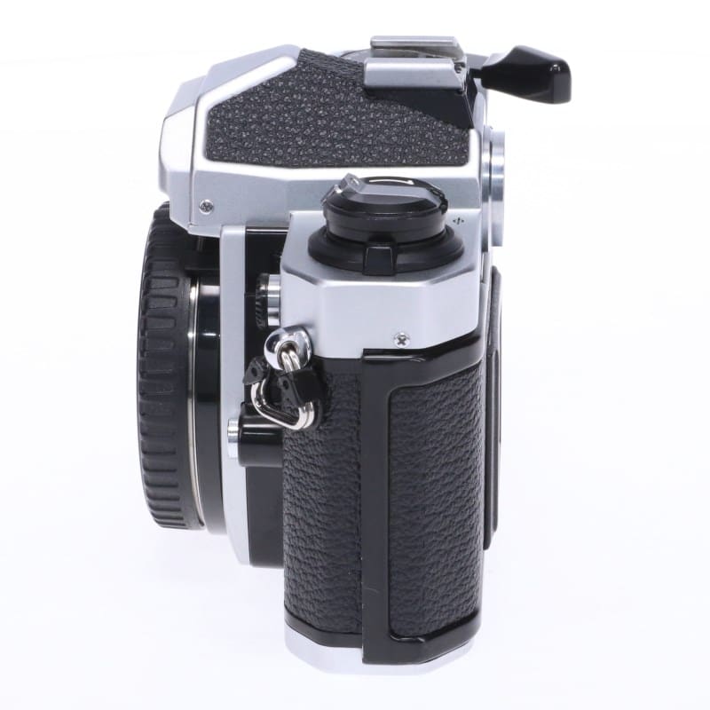 New FM2 シルバー