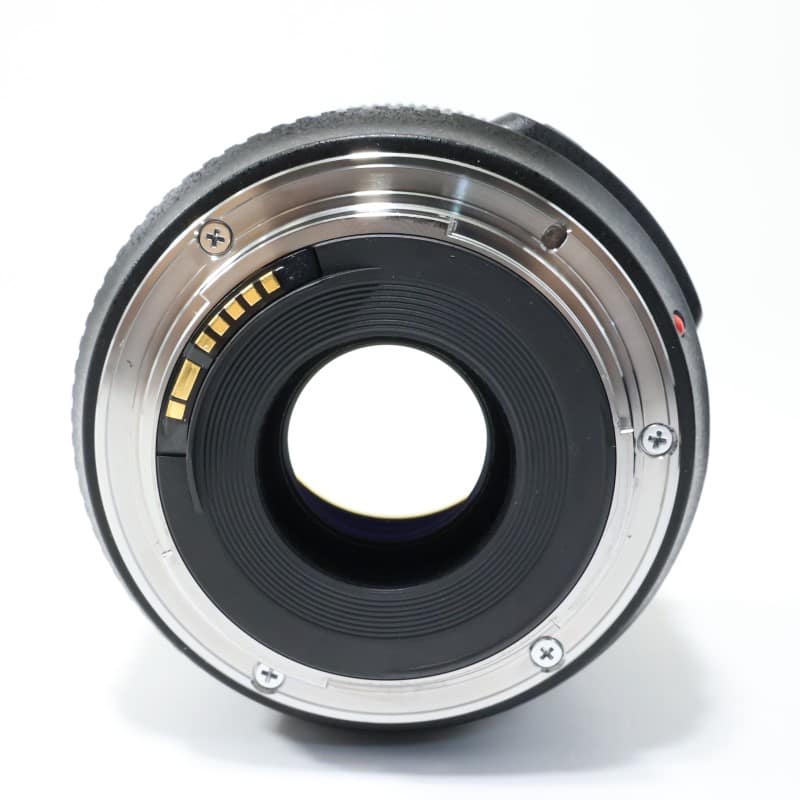 EF 35mm F2 IS USM