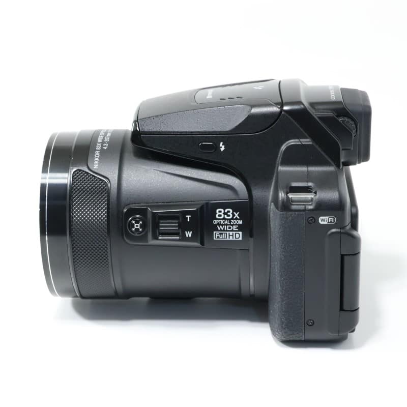 COOLPIX P900