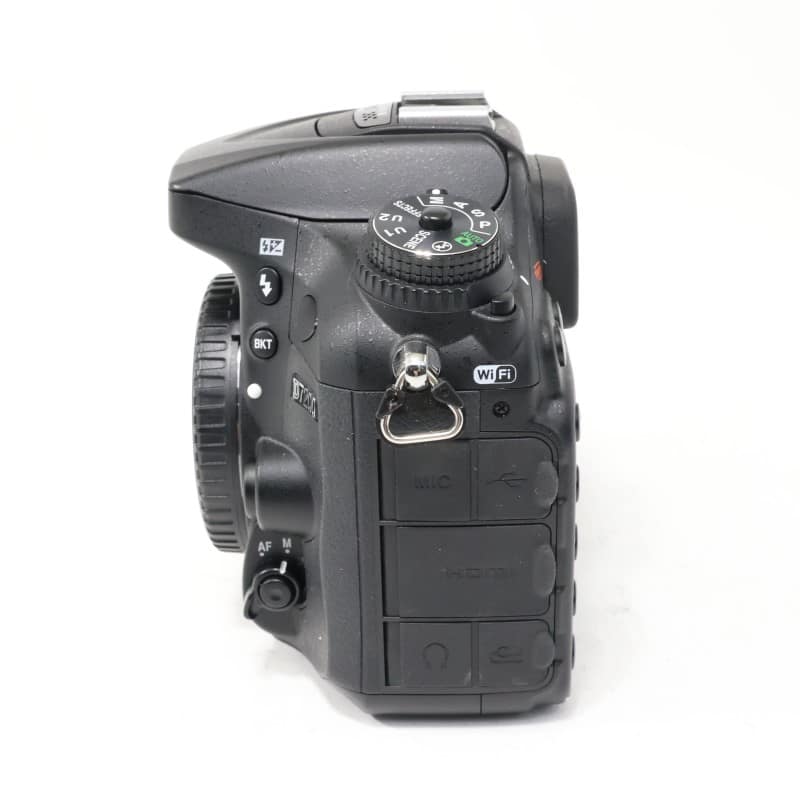 D7200