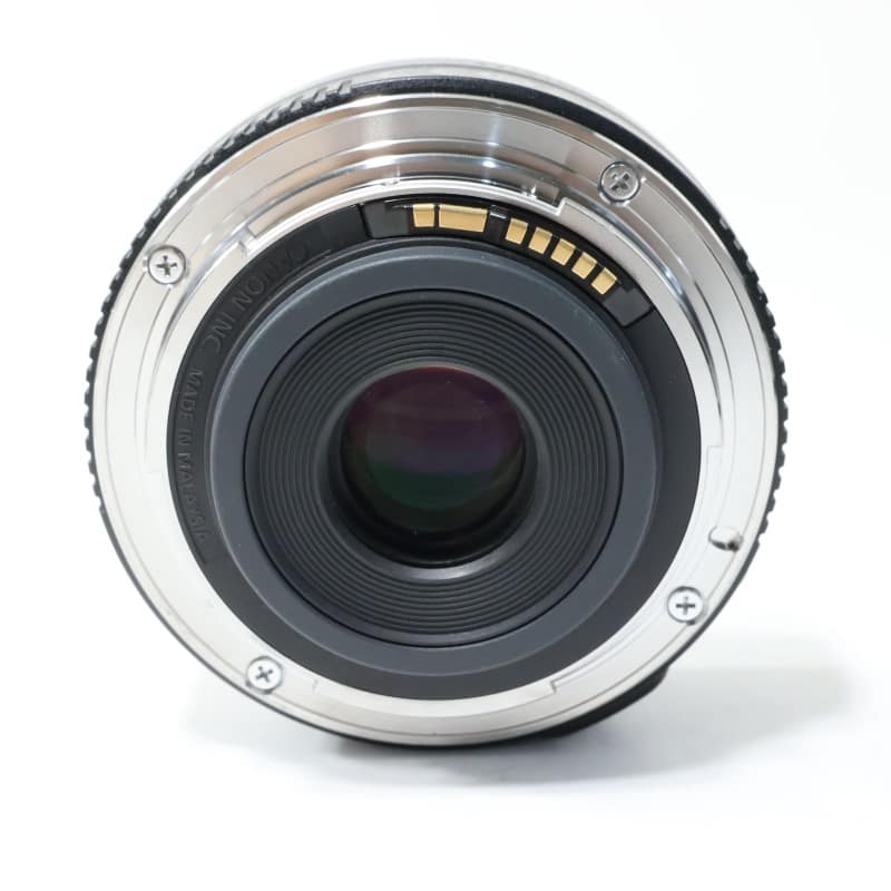 EF-S 24mm F2.8 STM