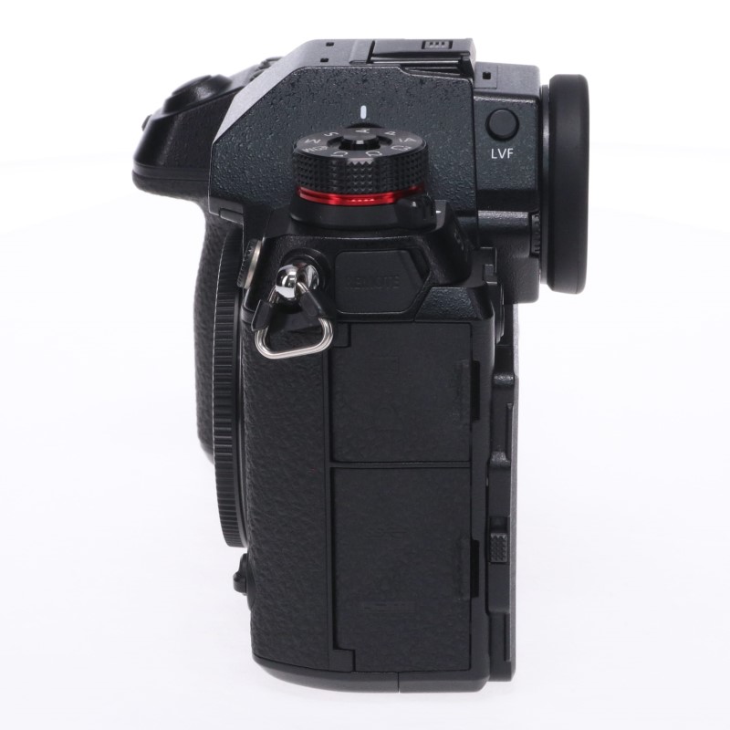 LUMIX DC-S1