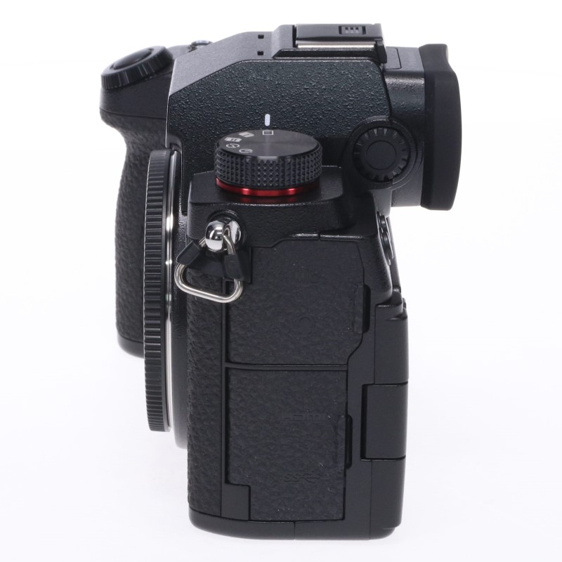 LUMIX DC-S5