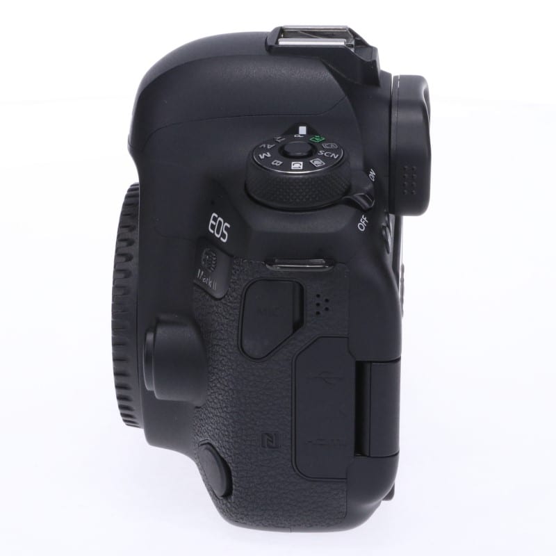 EOS 6D Mark II ボディー