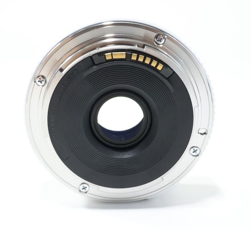 EF 40mm F2.8 STM ホワイト