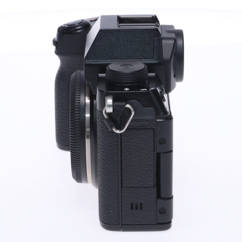 FUJIFILM X-S10