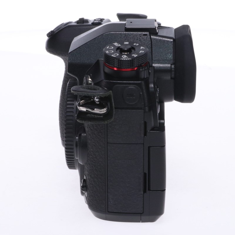 LUMIX G9 Pro DC-G9
