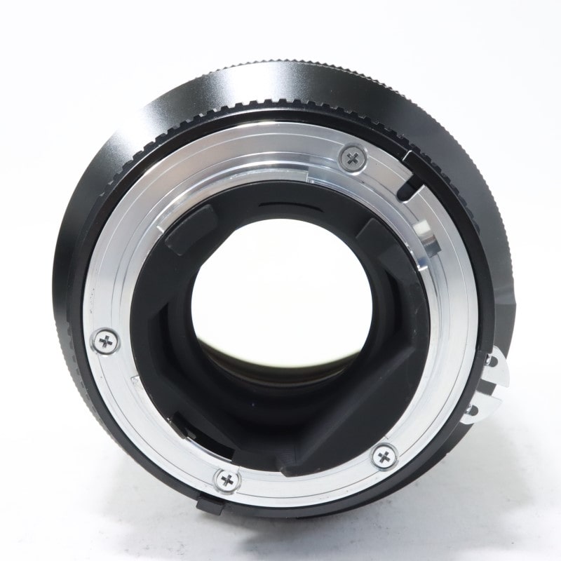 Makro Planar T* 2/100 ZF