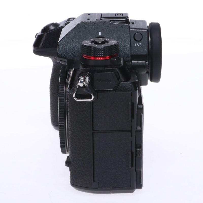 LUMIX DC-S1