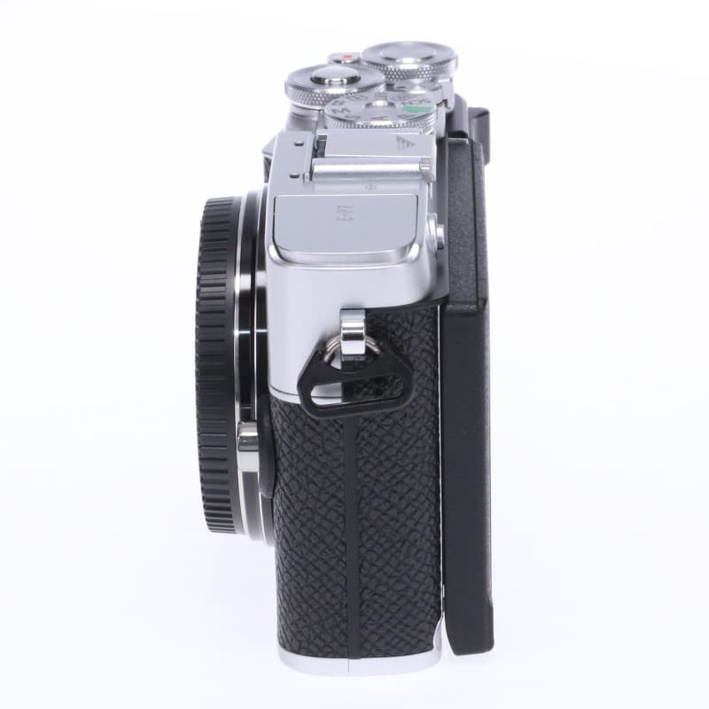 PEN E-P7 ボディー シルバー