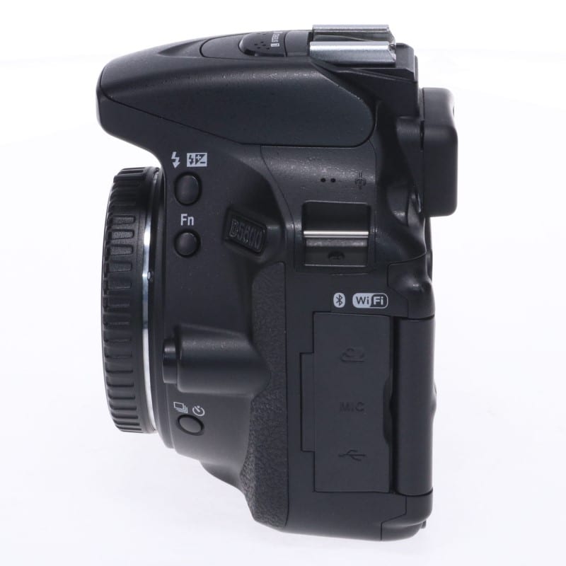 D5600 ボディ
