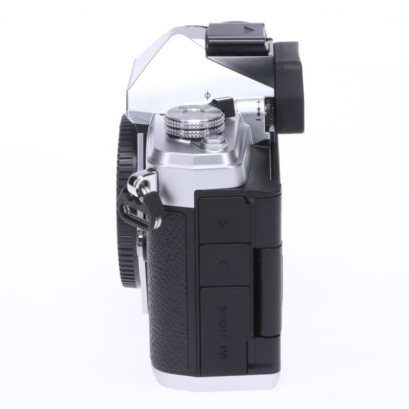 OM SYSTEM OM-3 ボディー シルバー