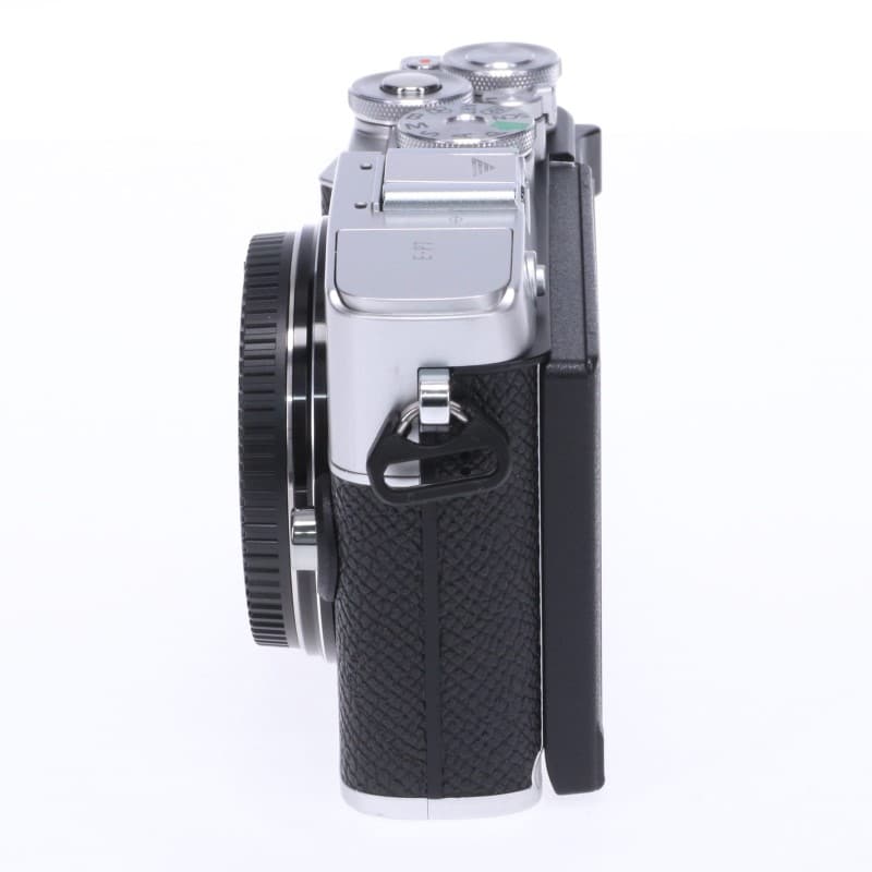 PEN E-P7 ボディー シルバー