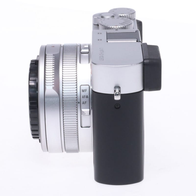D-LUX7
