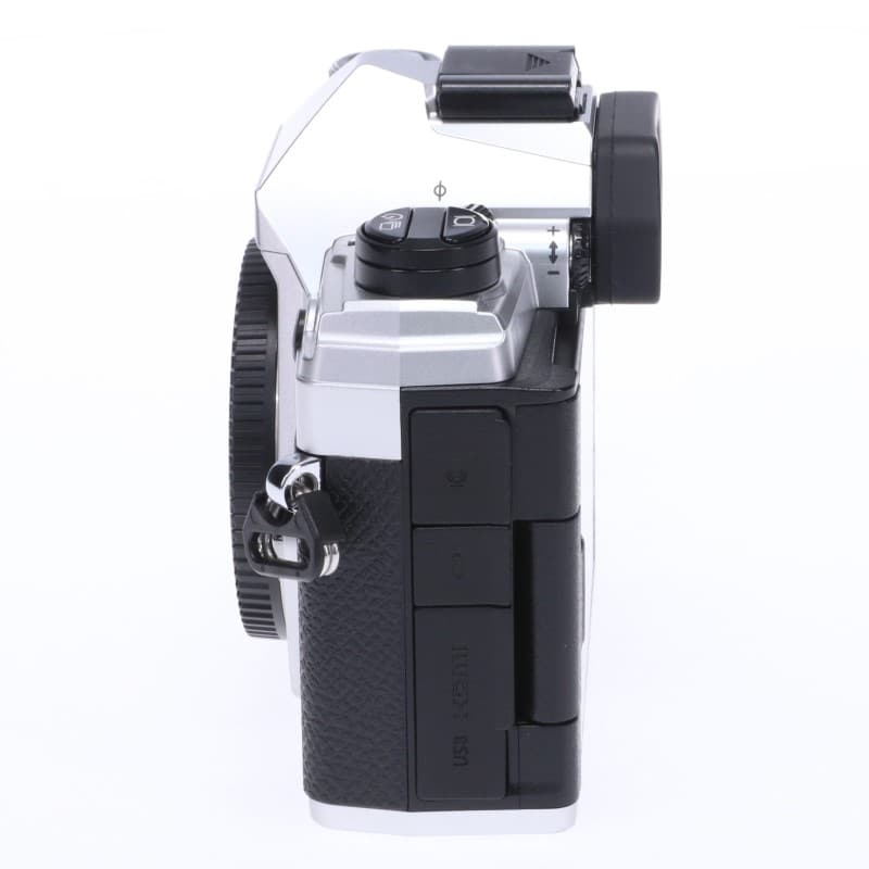 OM SYSTEM OM-5 ボディー シルバー