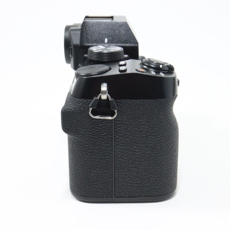 FUJIFILM X-S10