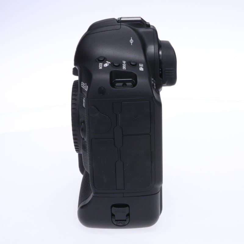 EOS-1D X Mark II ボディー