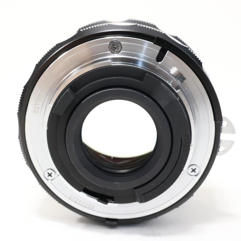 ULTRON 40mm F2 Aspherical SLIIS (Ai-s) シルバーリム
