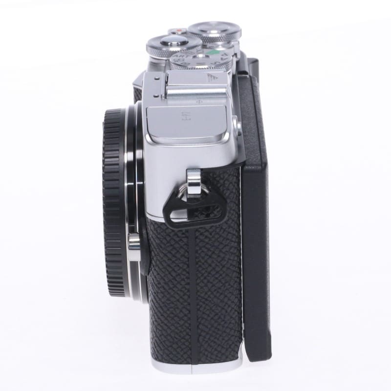 OLYMPUS PEN E-P7 ボディー シルバー