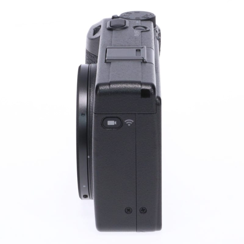 RICOH GR III