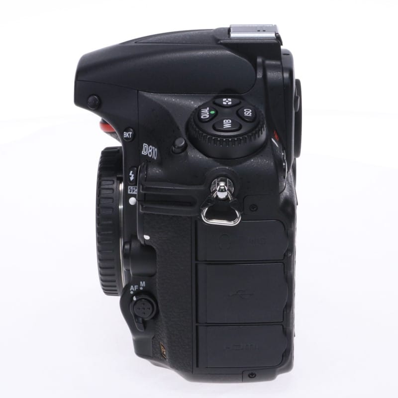 D810