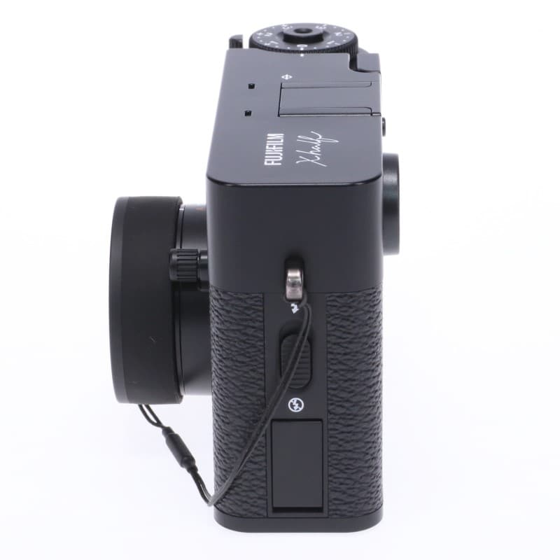 X half (FUJIFILM X-HF1) ブラック