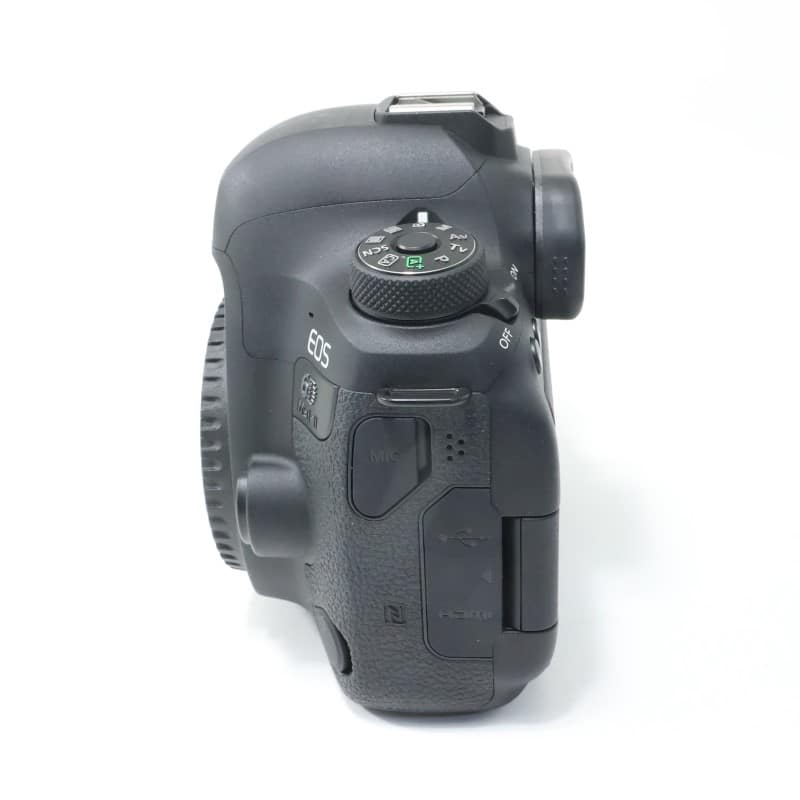 EOS 6D Mark II ボディー