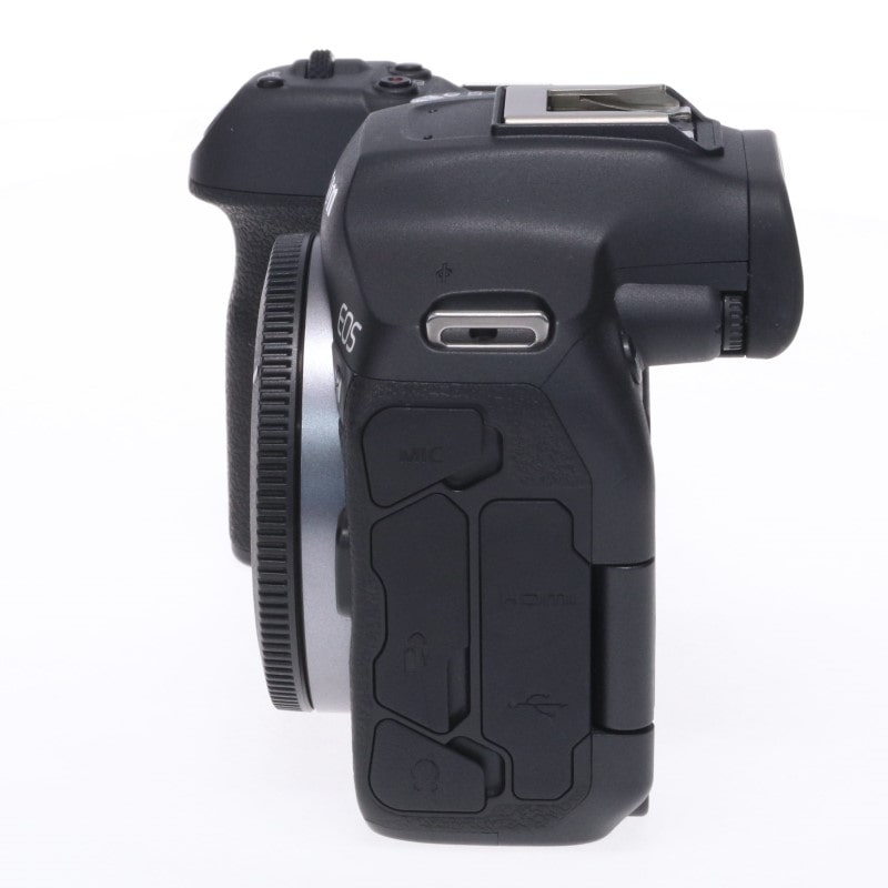 EOS R7
