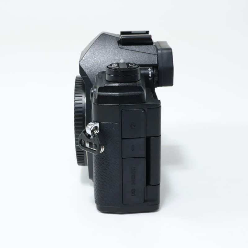 OM SYSTEM OM-5 ボディー ブラック