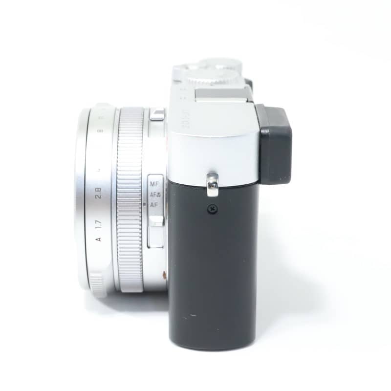 D-LUX7
