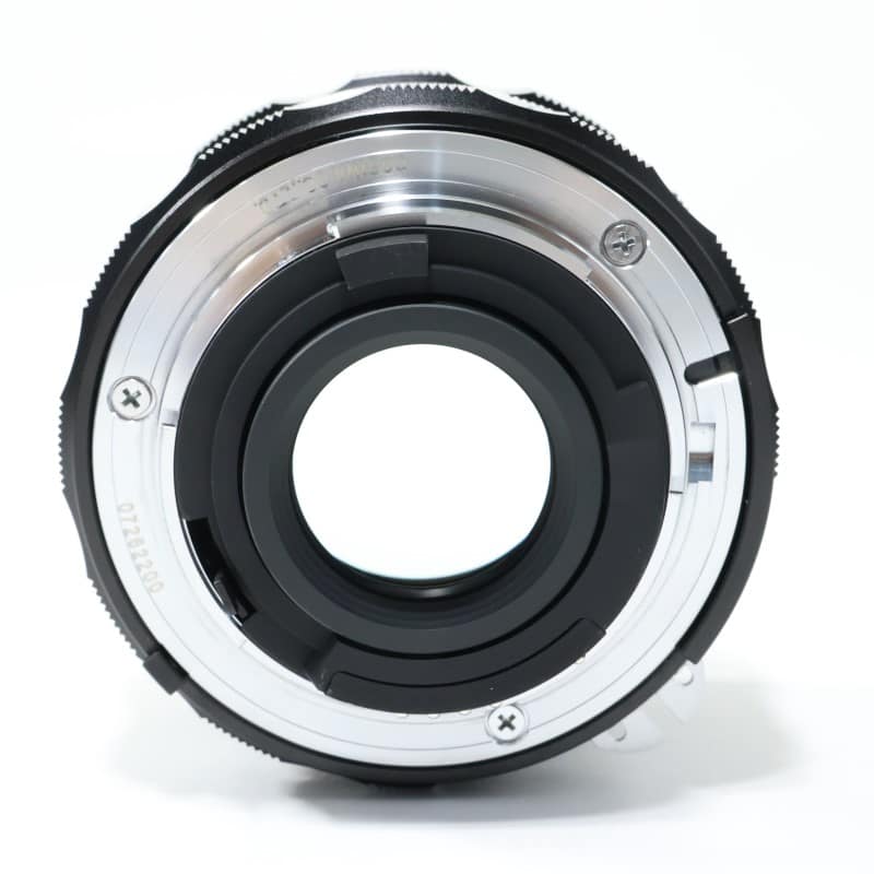 ULTRON 40mm F2 Aspherical SLIIS (Ai-s) シルバーリム
