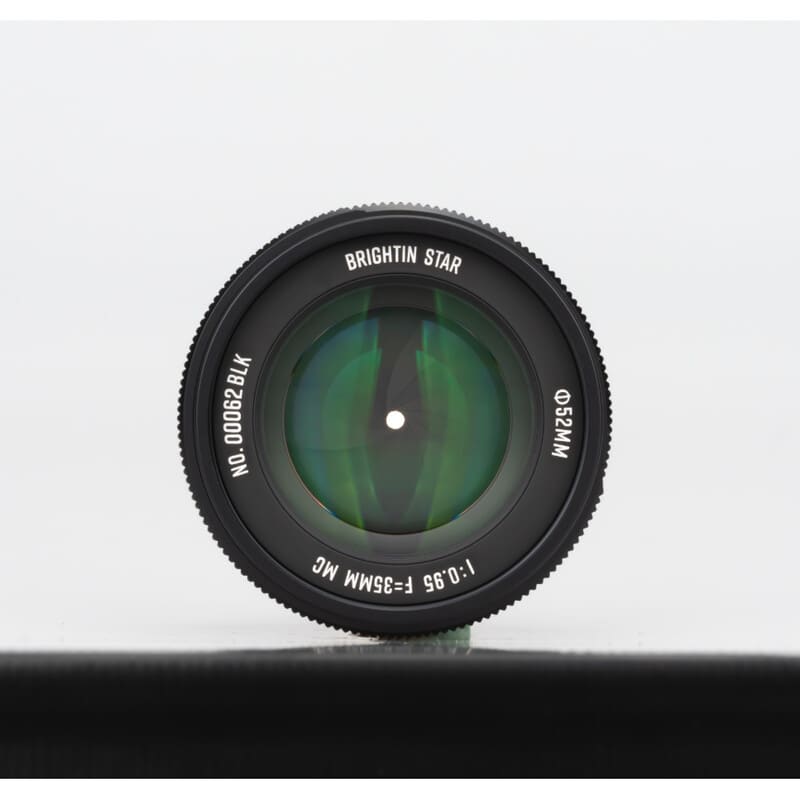 35mm F0.95 富士フイルムXマウント