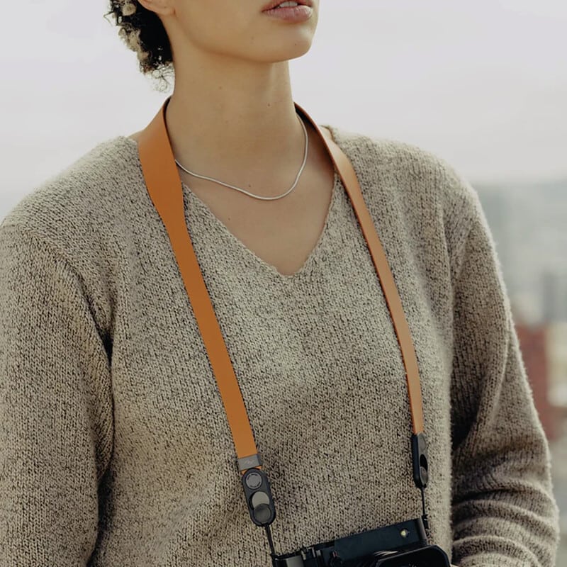 フォーム レザー カメラストラップ ショート アンバー LRS-S-AM-1