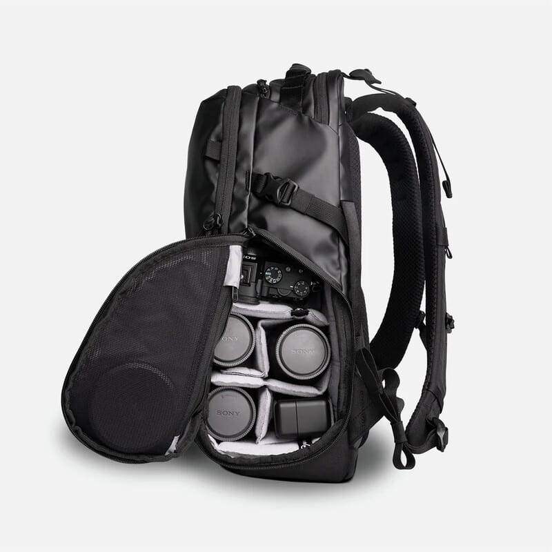 ストラタス フォト 18L (ブラック) STP18-BK-1