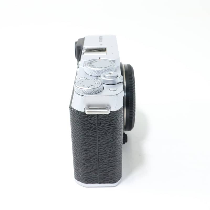 FUJIFILM X-E4 ボディ シルバー