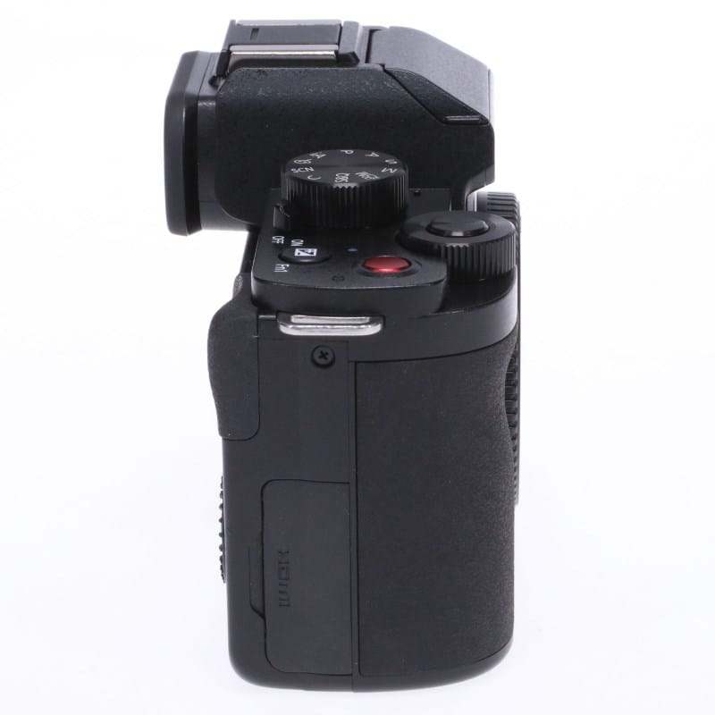 LUMIX G100D ボディ DC-G100D