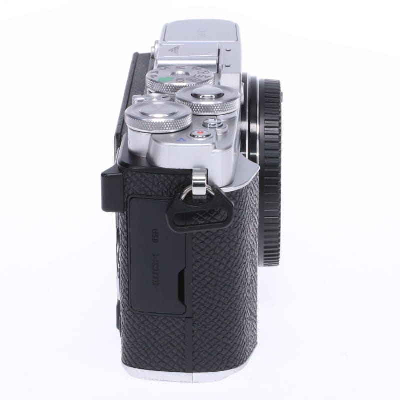 PEN E-P7 ボディー シルバー