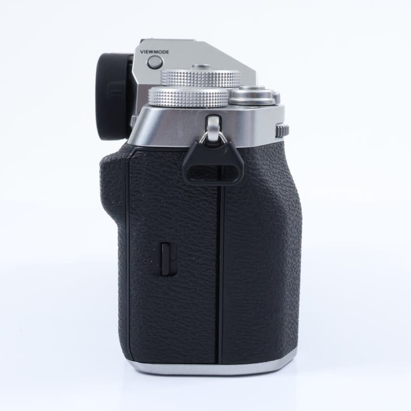 富士フイルム FUJIFILM X-T5 ボディ シルバー (日本語・英語版) AB