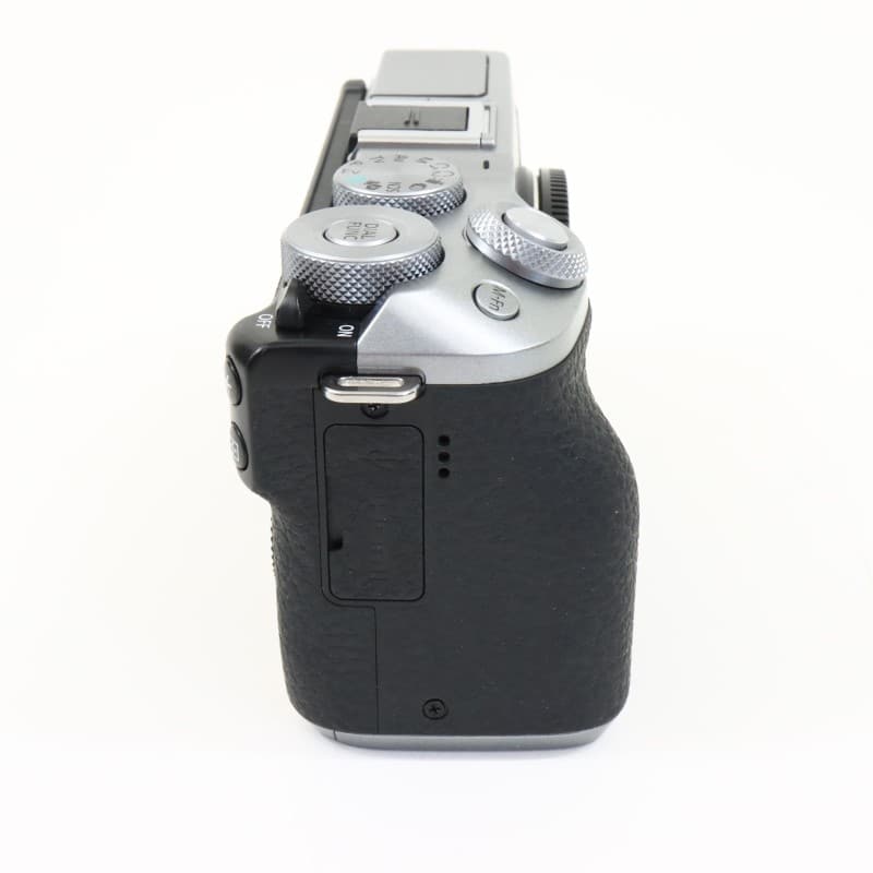 EOS M6 Mark II シルバー