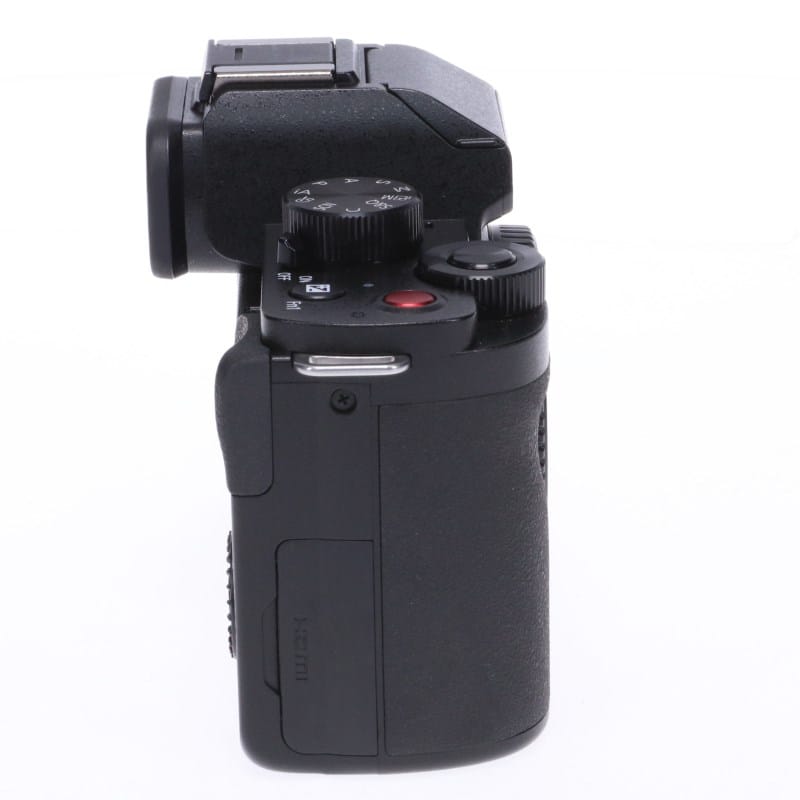LUMIX G100D ボディ DC-G100D