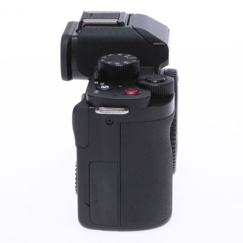 LUMIX G100D ボディ DC-G100D