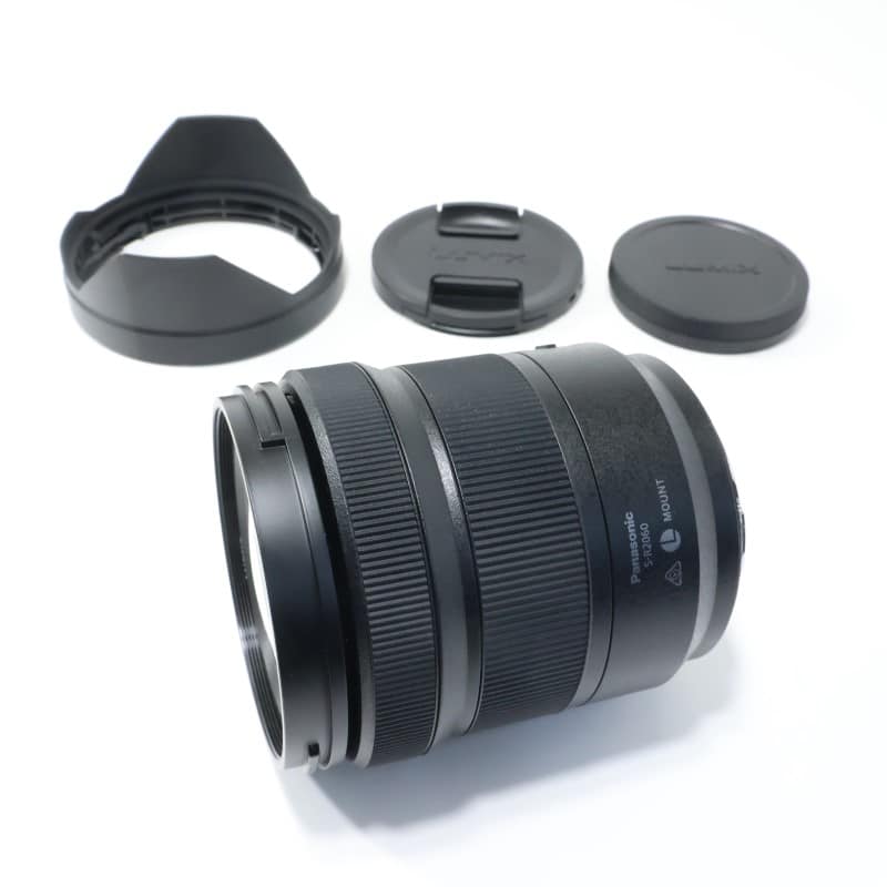 LUMIX S 20-60mm F3.5-5.6 S-R2060