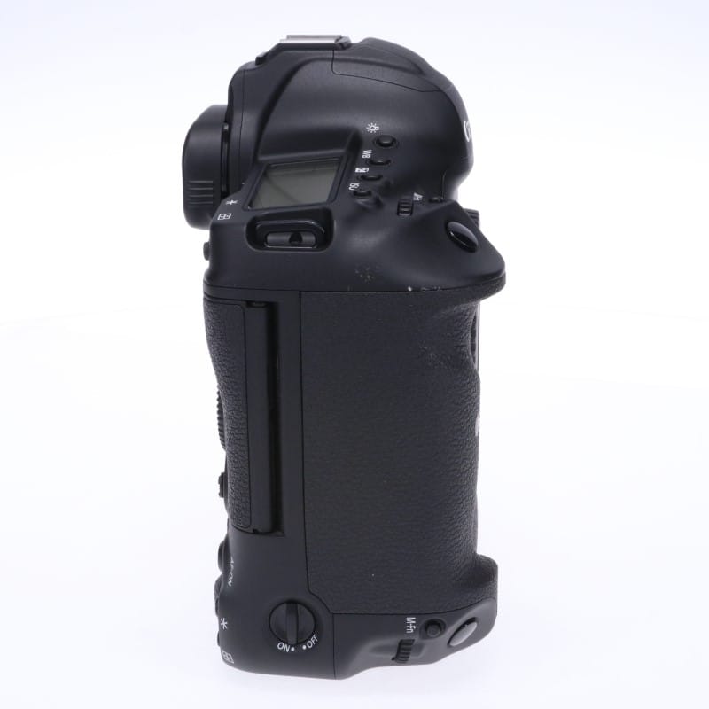 EOS-1D X Mark III ボディー