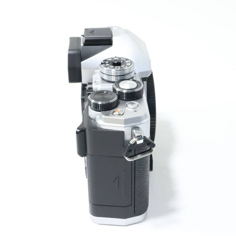 OM SYSTEM OM-3 ボディー シルバー