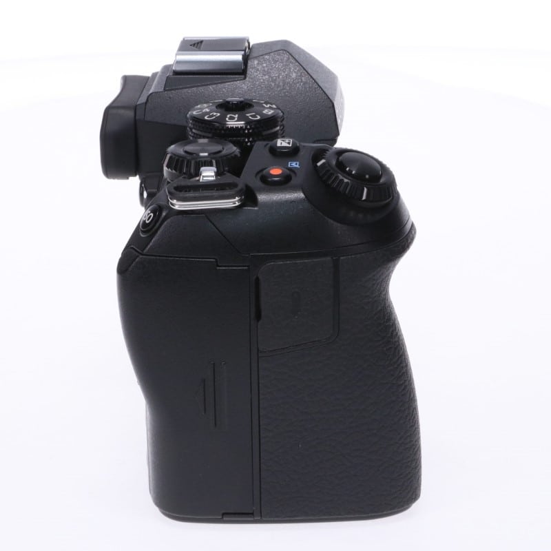 OM-D E-M1 Mark III ボディー