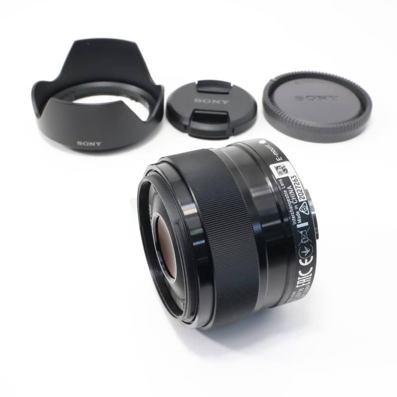 SONY E 35mm F1.8 OSS SEL35F18C 中古 C2120130548581|中古通販 SONY E 35mm F1.8 OSS SEL35F18C 中古 C2120130548581|中古通販