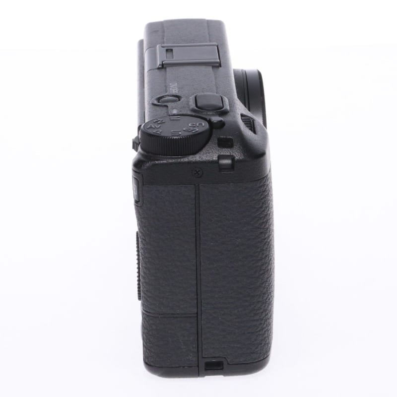 RICOH GR III