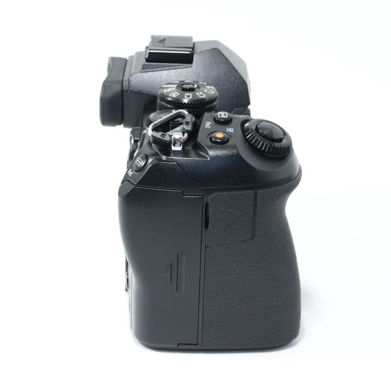【中古】OLYMPUS OM-D E-M1 MarkⅡ ボディ オリンパス OM-D E-M1 Mark II ボディ [ブラック] 価格比較
