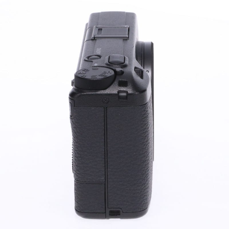 RICOH GR III
